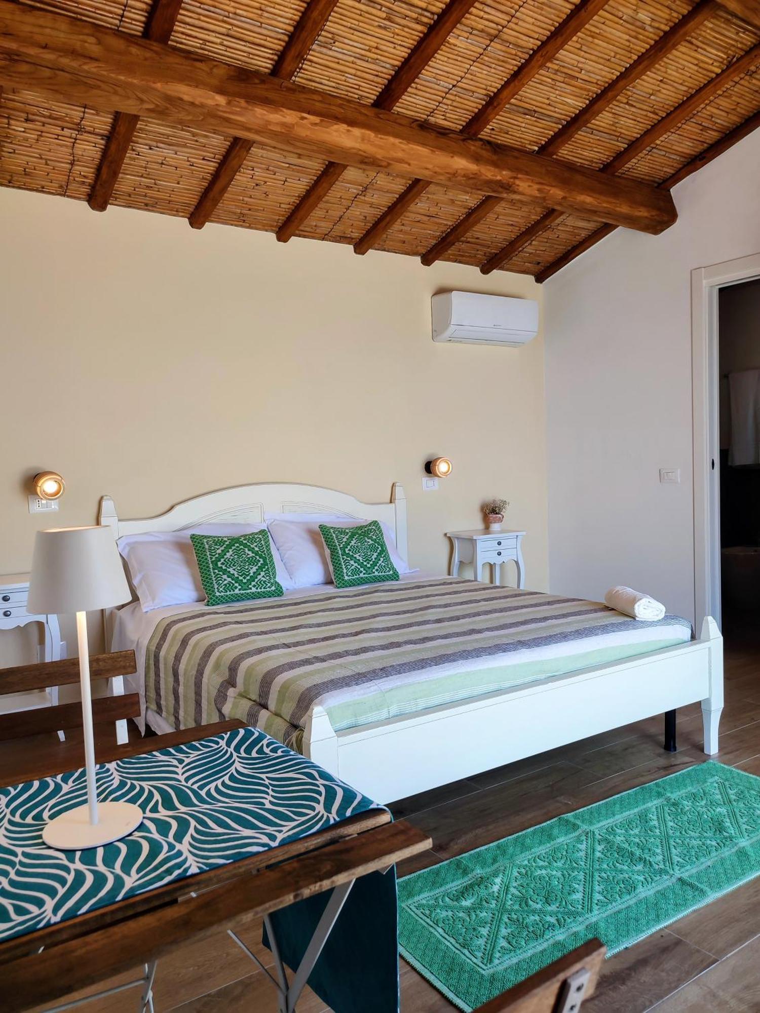 Stazzu Barecca B&B Cugnana Verde Экстерьер фото